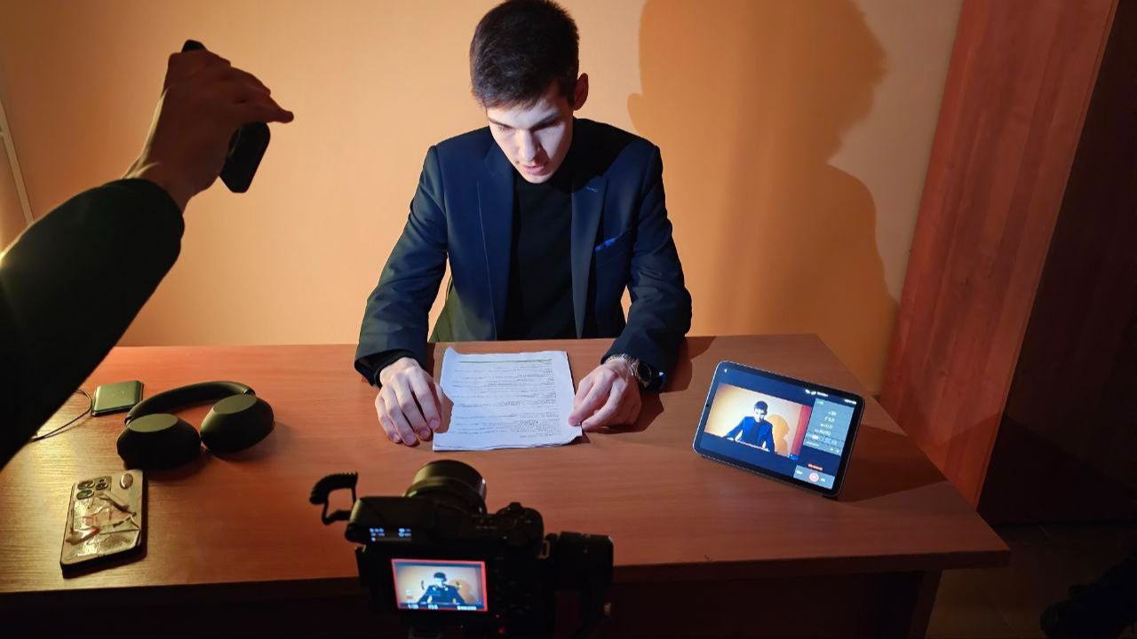 Первая серия проекта «Сквозь шум» смотреть онлайн