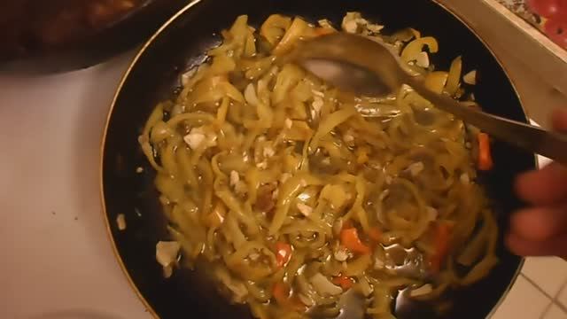 ОБЖОР МЯСНЫЕ БИТОЧКИ СО СЛАДКИМ БОЛГАРСКИМ ПЕРЦЕМ смотреть онлайн