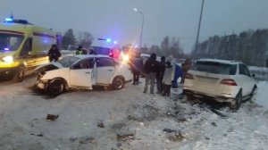 Один человек погиб, четверо пострадали в ДТП с участием Mercedes в Екатеринбурге