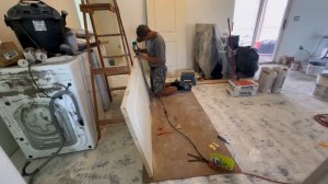 Флиппинг дома с нуля в США: устанавливаем вентиляторы  | День 14( Mykhailo Yashchenko)