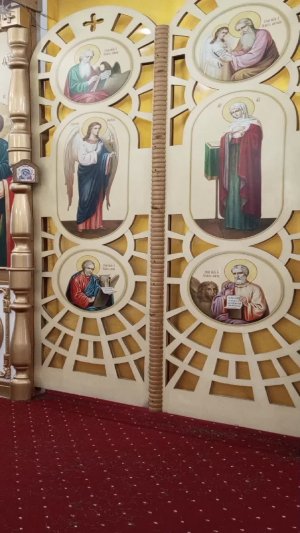 Божественная служба в храме Святой Троицы