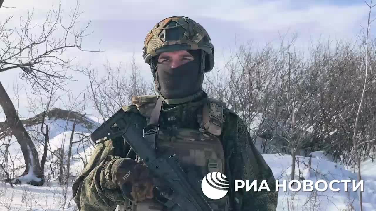 Во время прорыва российских войск в Бересток миномет ВСУ бил по своим отступающим солдатам. смотреть онлайн