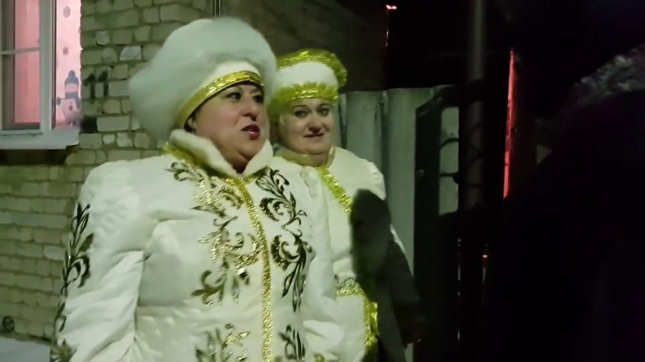 Крещенские гулянья-часть вторая /Кидаем валенки/ Живём в деревне