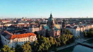 Легендарные  мелодии, которые никогда не надоест слушать.