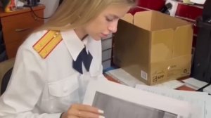 «Я ДЕЛАЮ ЧТО ХОЧУ!» Мигранты избили жену полицейского на глазах у детей