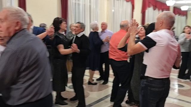 А белый лебедь на пруду... 01.02.26... смотреть онлайн