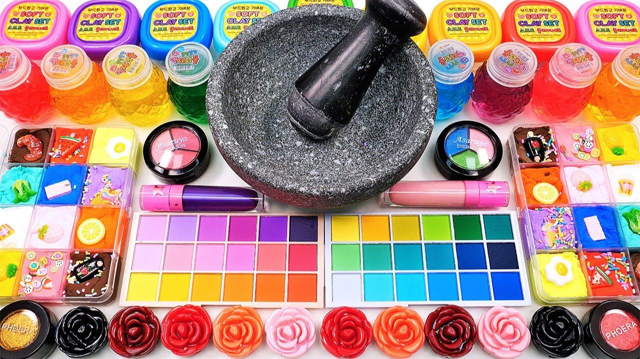 АСМР Слайм, Смешиваем Косметику и Шарики в МЕГА Слайм смотреть онлайн