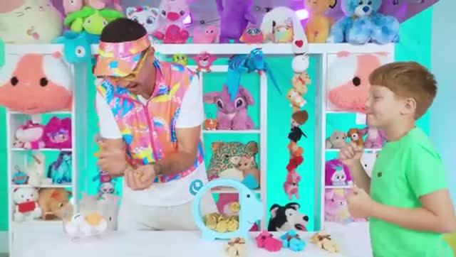 Nastya and Friends teach how to save money смотреть онлайн