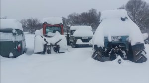 Техника в снегу, всё засыпало!