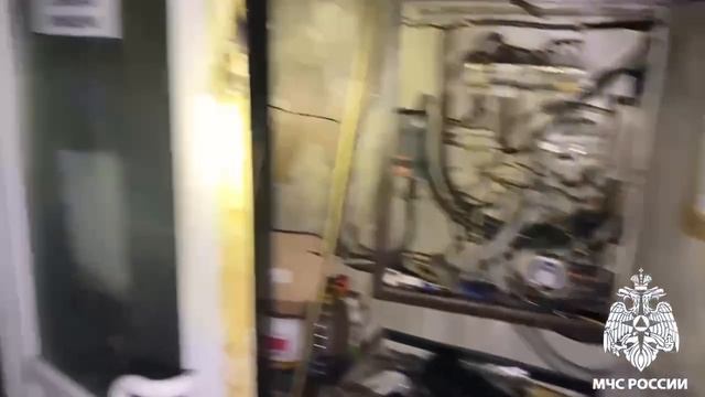 Сотрудники МЧС России ликвидировали пожар в Прокопьевске смотреть онлайн