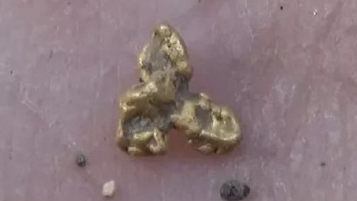 Самородное Золото из шурфа! Золотой шурф! смотреть онлайн