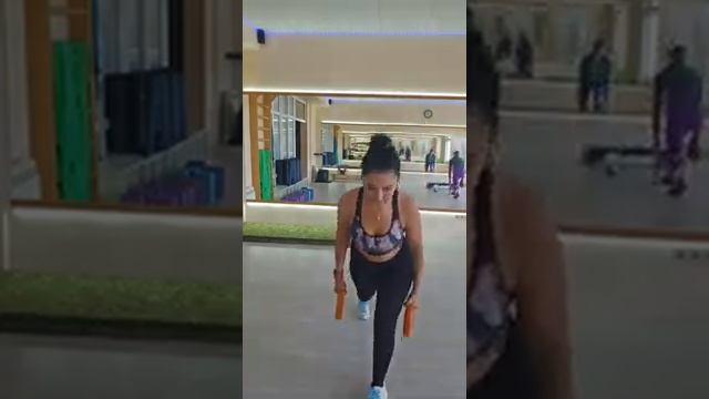 Фитнес вместе с Валентиной смотреть онлайн