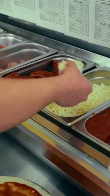 Открытая кухня — в каждой пиццерии Den’s Pizza ☺️