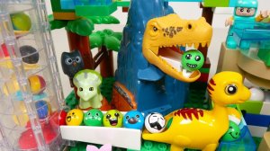 СТРОИМ ГОРКУ С ЛИФТОМ ДЛЯ ШАРИКОВ С ДИНОЗАВРАМИ АСМР ВИДЕО ДЛЯ ДЕТЕЙ ДЕТСКИЙ КАНАЛ ИГРАЛКИ-ЗАЛИПАЛКИ