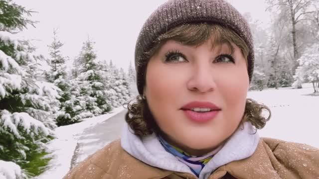 Момент первого снега в ноябре, моя прогулка смотреть онлайн