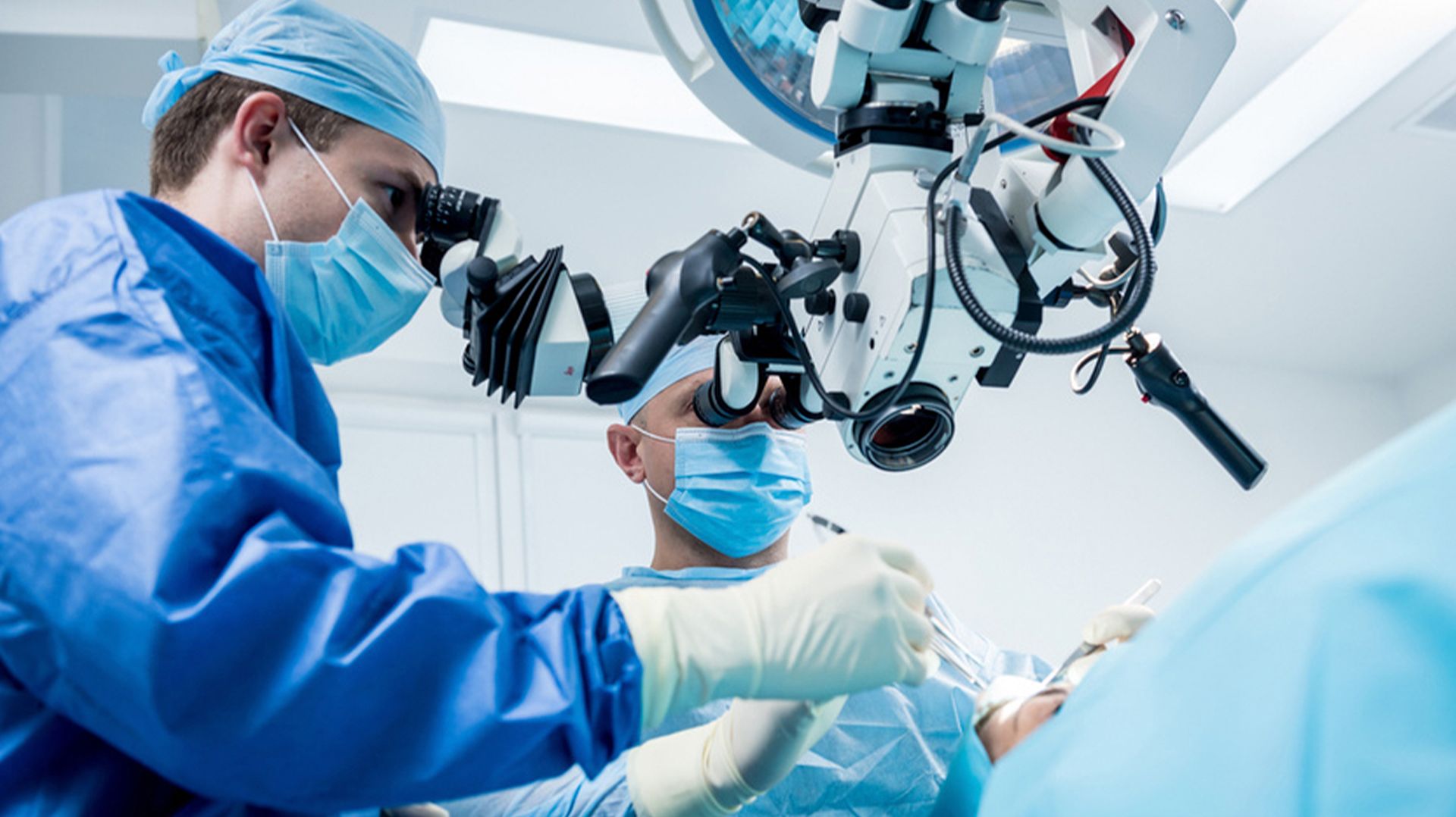 Робот-хирург из Китая начал делать операции в институте МОНИКИ смотреть онлайн