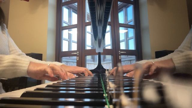 Микаэл Таривердиев Мальчики и море из фильма "До свидания, мальчики!",Олеся Романко/фортепиано смотреть онлайн