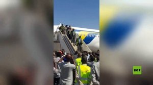 بعد 3 سنوات من الحرب والدمار.. طائرة "سودانير" تهبط في مطار الخرطوم الدولي