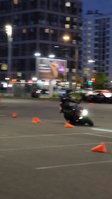 Suzuki gsxs 1000f vs Yamaha mt-09