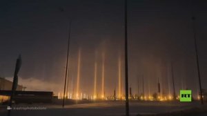 أعمدة الضوء النادرة تزين سماء بطرسبورغ