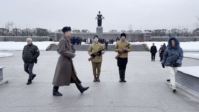 27 января 2026 год. Пискарёвское мемориальное кладбище смотреть онлайн