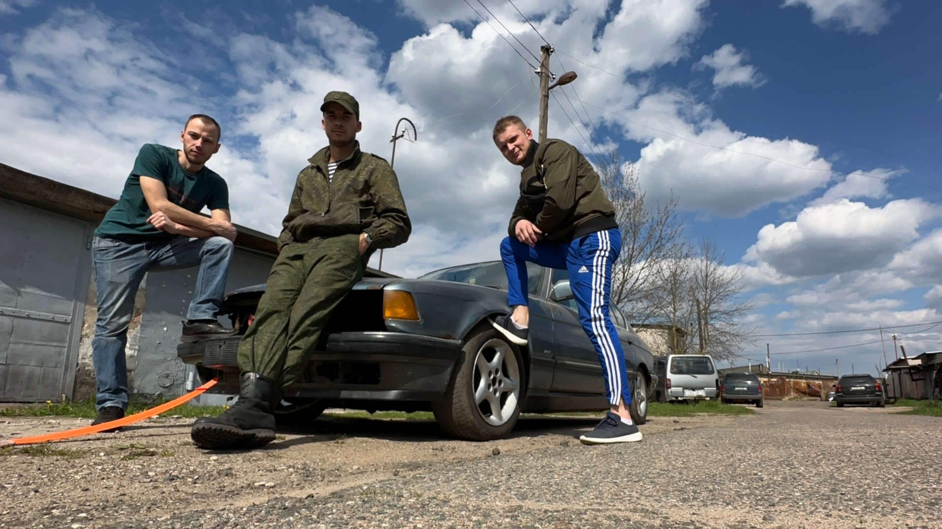 BMW 7 e32 по низу рынка в 2025 году