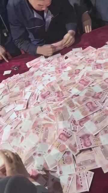 3rmuwuar_s0f32d32m0_718x1280 3rmuwuar_s0f32d32m0_718x1280