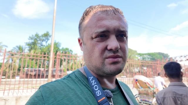 Другой мир/Бангладеш. Самая грязная река в мире. Здесь Рыбу солят ногами 😱 смотреть онлайн