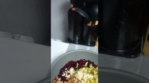 Салат из грибы рыжик и свекла