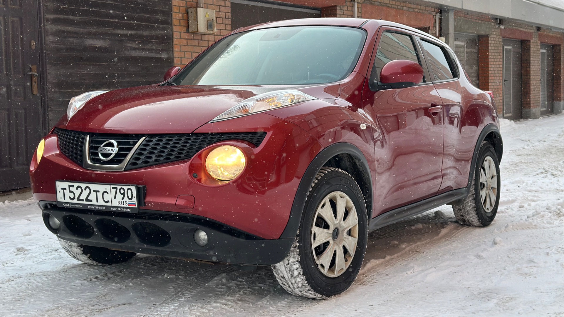 Nissan Juke 2014, 1.6CVT, 121ткм, 3 владельца, без окрасов смотреть онлайн