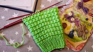 Простейший узор спицами / носки / шапки / кофточки / схема в видео.