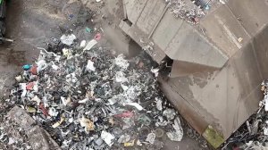 Переработка металла на крупнейшей в Великобритании свалке в Престоне