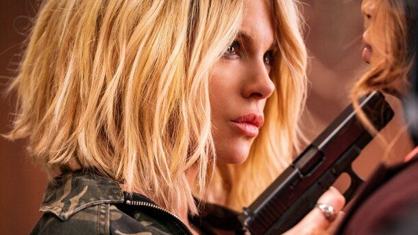 КРАСОТКА НА ВЗВОДЕ смотреть онлайн