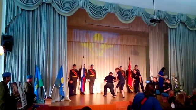 Ножевой бой, показательные выступления