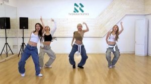 KISS OF LIFE - MIDAS TOUCH DANCE MIRRORED