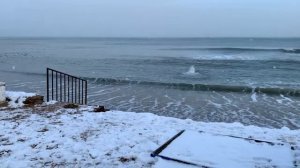 КРЫМ Феодосия ПОГОДА -6C Вода 5C Снег идет Купаюсь на Море Зимой Вся Правда КРЫМСКИЙ