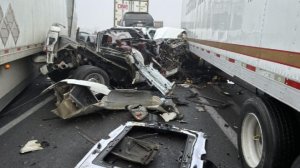 NYT: ДТП из почти 60 автомобилей произошло на трассе в Калифорнии