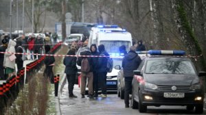 Водитель грузовика получил ранения при ударе FPV-дрона в Белгородской области