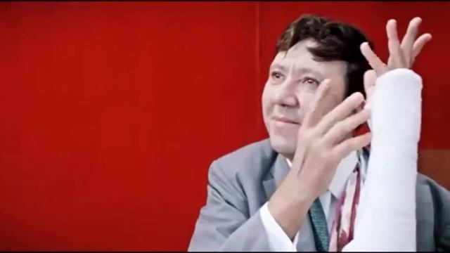 Помоги мне — Песня из фильма Бриллиантовая рука Помоги мне — Песня из фильма Бриллиантовая рука