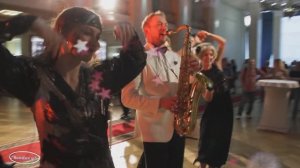 "  Этот звук бах , бах  ...  "  Музыкальная шкатулка