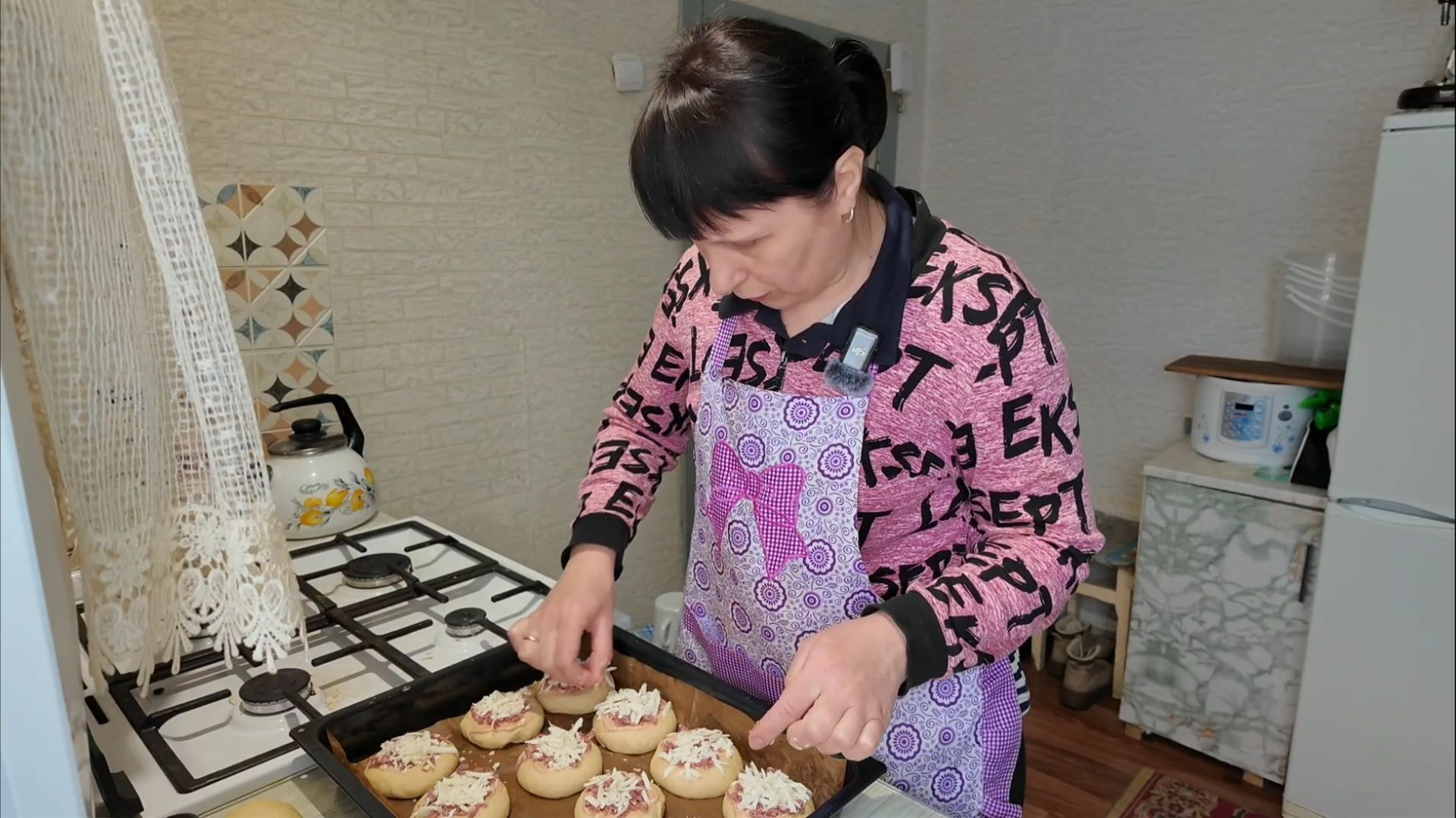 К сожалению только так. Никуда не деться, следят! смотреть онлайн