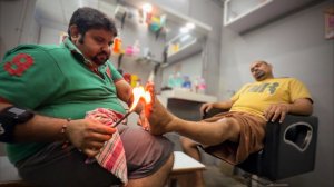 Shamboo Barber’s Most Satisfying FIRE 🔥 Foot Massage Ever! ｜ Watch Till the End 😌｜ Indian AS
