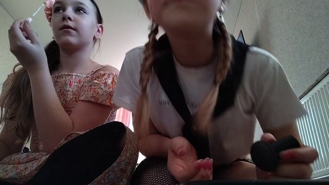 Делаем каплей на девочек из геншина смотреть онлайн