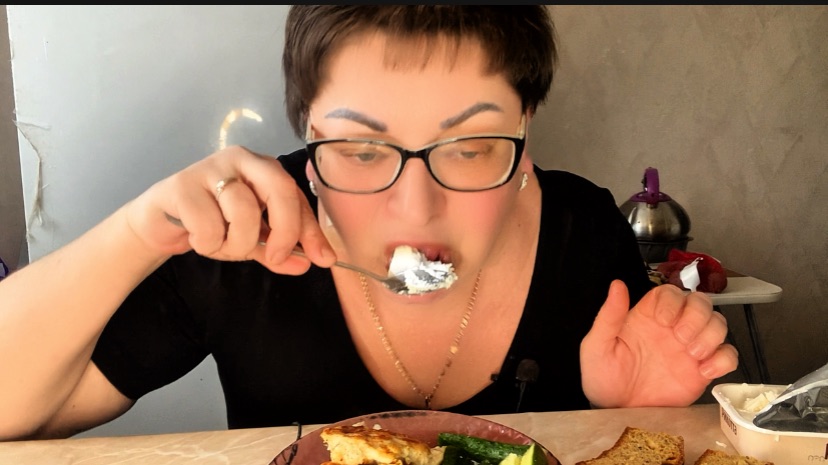 МУКБАНГ-ЕМ И ХУДЕЮ/БЕЛКА Я НЕ ДОБИРАЮ, А НАДО! смотреть онлайн