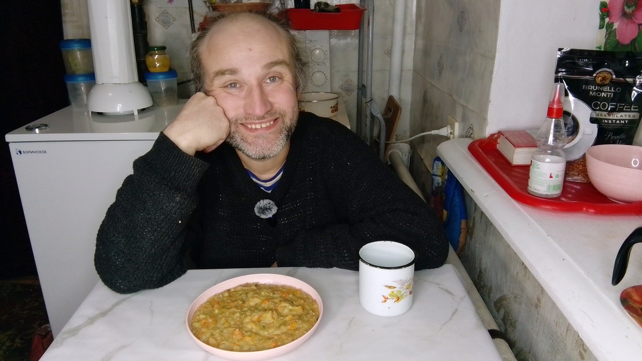 обедаю один. мясо есть или не есть? Елена Малышева. мукбанг. обжор. еда на камеру. диета. шизофрения