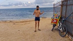 КРЫМ Феодосия Пляжи Пустые Ремонт Скутера Купаюсь на Море Вода 17 00C 9 ОКТЯБРЯ Крымский