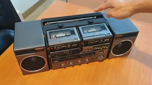 Уникальный "Кенгуру в кубе" от японской фирмы "Хитачи" смотреть онлайн