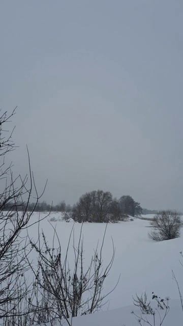 Снега в Подмосковье выпало исторический максимум, как много, идем вдоль реки Клязьма смотреть онлайн