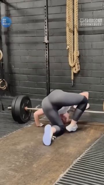 Funny Fails 😂😂😂 #shorts #funny #fail #viralvideo #shortsfunny смотреть онлайн