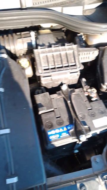 Под капотом грязновато - но не критично на Весте NG смотреть онлайн